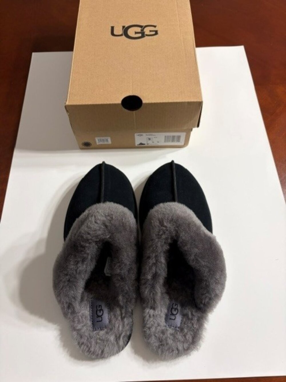 UGG W Scuffette II Slippers for Women in Size 9, Color Black and Grey